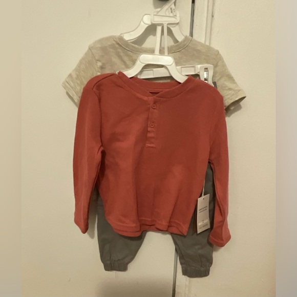 NWT BOYS 3 PIECE SET - Picture 2 of 4